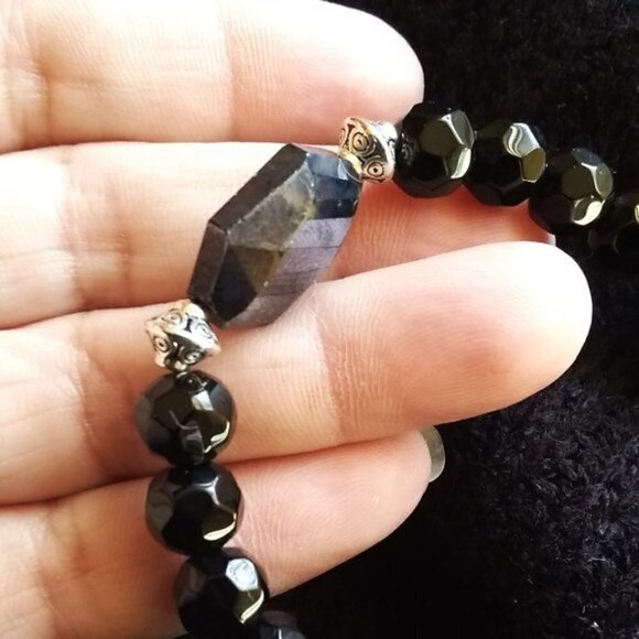 Not Your Boring Black Blahblah Bracelet! Sexy Goth, Glam Stretch Bracelet - Picture 7 of 8